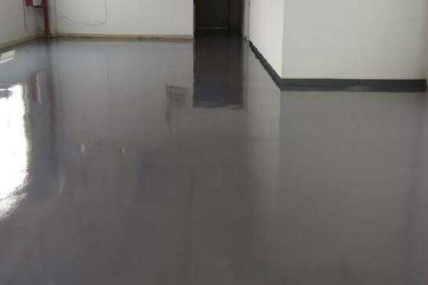 自流平地坪开裂空鼓修复,地坪要不要敲空鼓