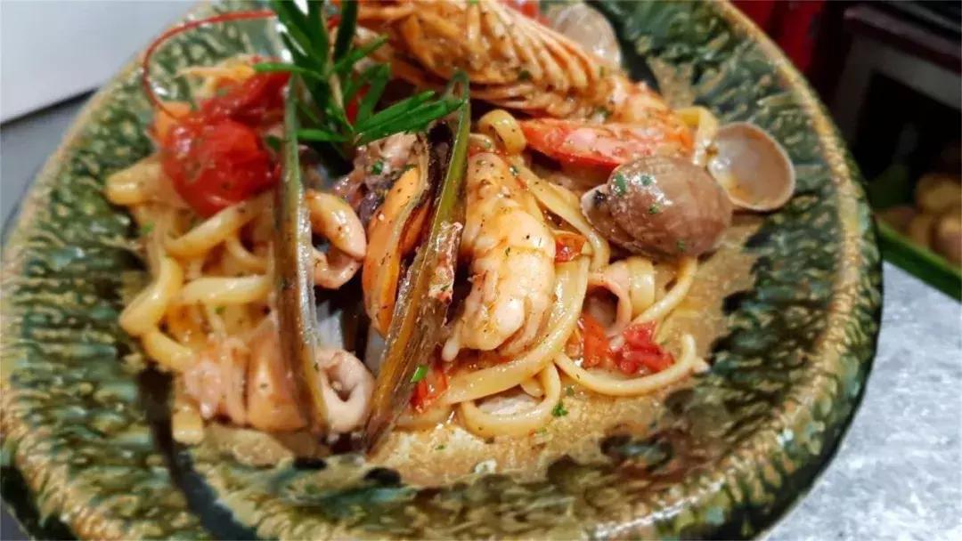 榄旈兘鍛ㄤ笁浼樻儬椁愬巺,榄旈兘缇庨椁愬巺鎺ㄨ崘