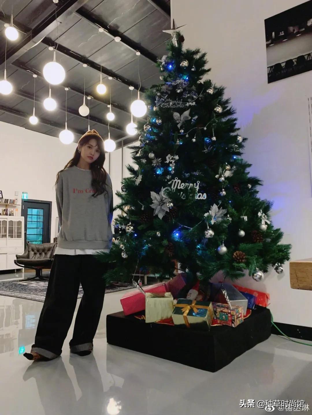 秋冬新款上新卫衣穿搭,今年秋款卫衣的流行款式