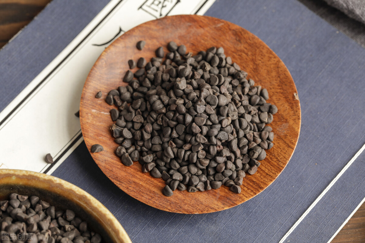 牵牛花的种子是黑丑好还是白丑好,牵牛花紫色和粉色的区别