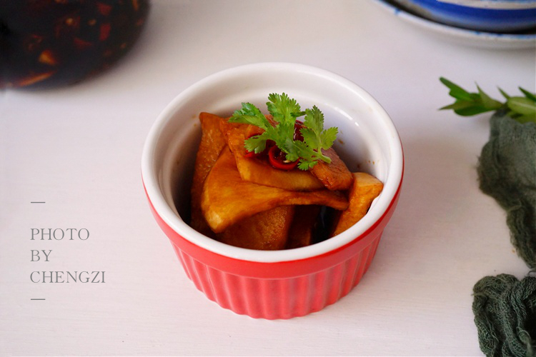 腌萝卜酸脆可口一吃就停不下来,教你快速腌萝卜酸辣脆爽做法简单