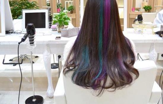 拉直过的头发能漂吗,拉直过的头发能烫羊毛卷吗