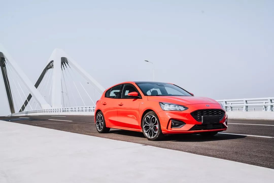 以科技标杆为目标，新一代福克斯干得怎样？