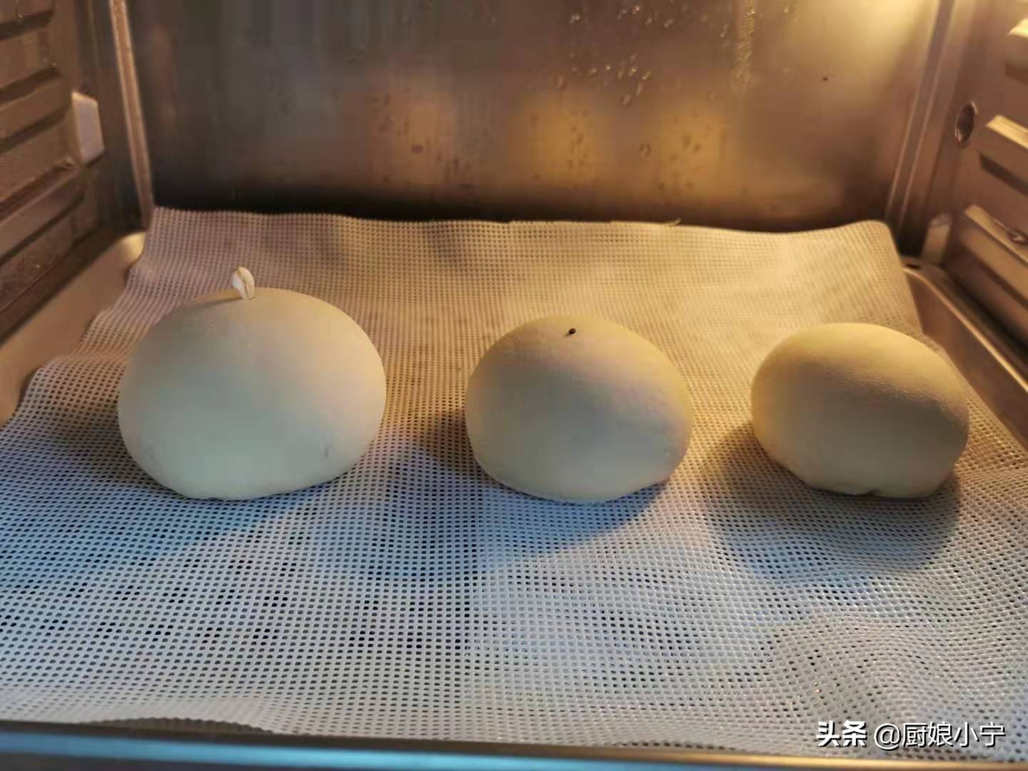 冬季发面馒头不硬的方法,发面馒头蒸熟不塌陷的秘诀