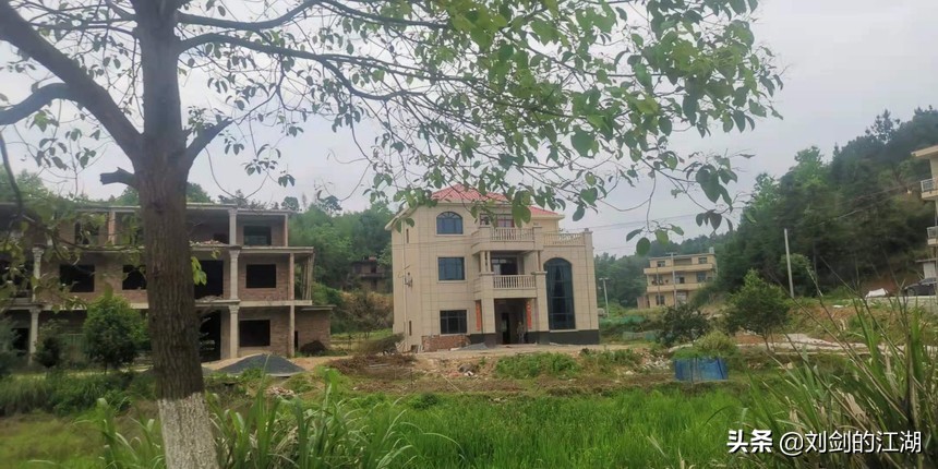 湖南高级别墅外观真实图,衡阳市乡村木制别墅图纸