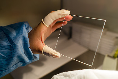 工艺玻璃加工设备视频,低反射玻璃加工工艺