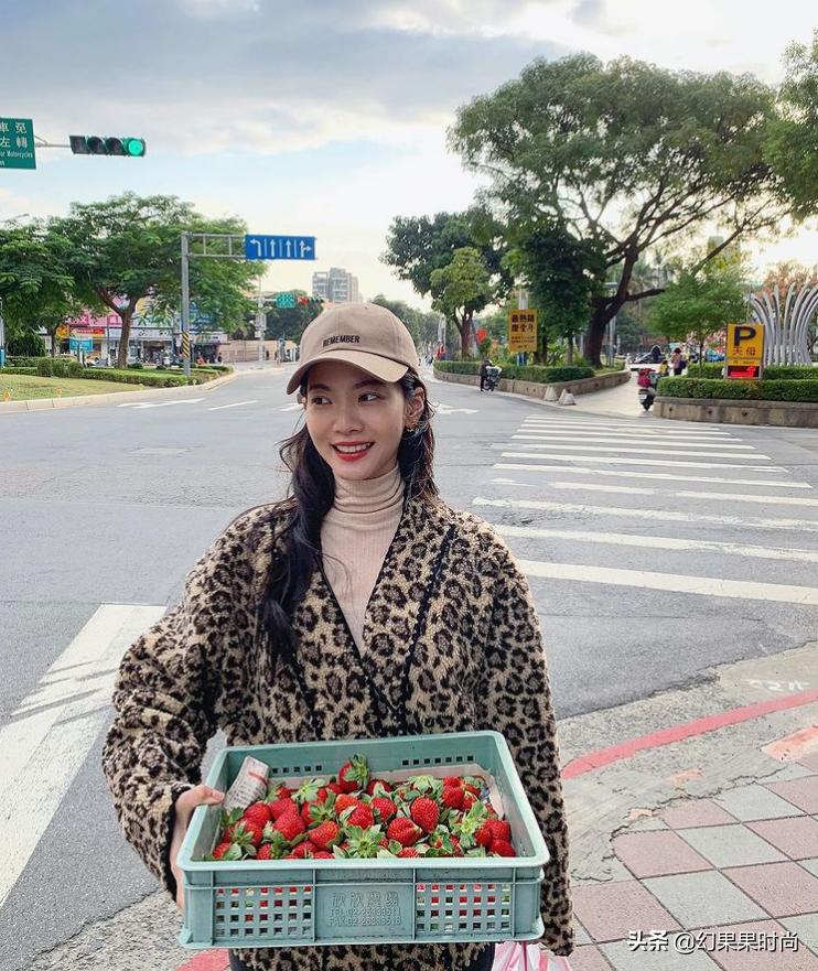 普通人千万别试的网红穿搭,优雅女孩绝不会穿这5件网红单品