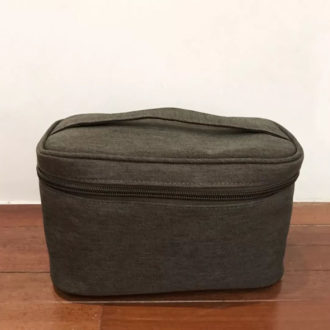 编辑部化妆包大公开,新年出行这样带就够了!