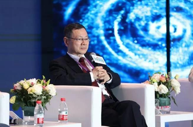 苏宁易购核心人物,苏宁董事长黄明端