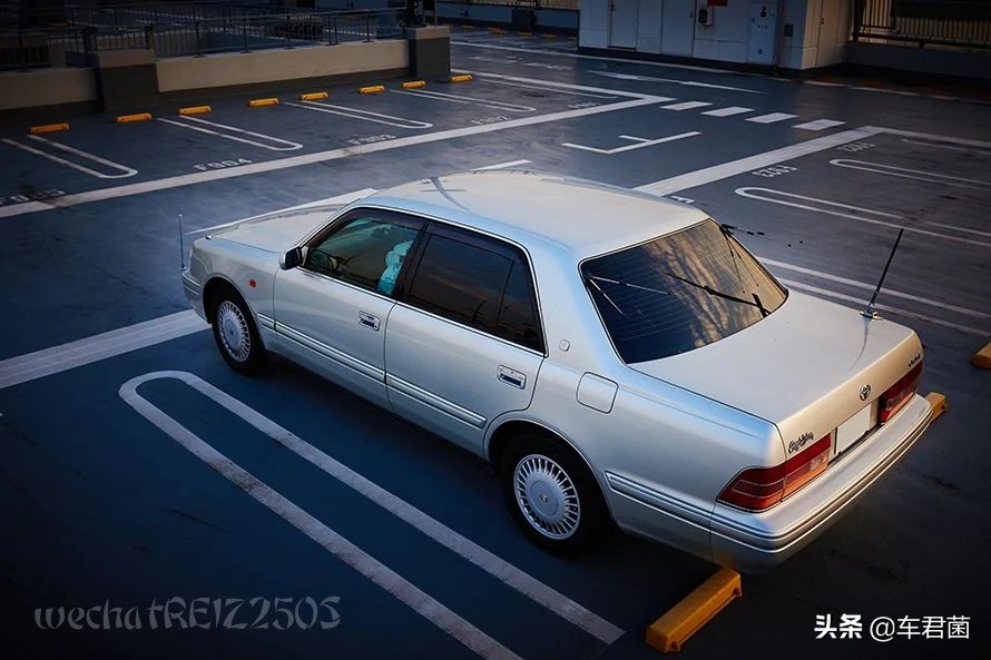 情怀皇冠老车经典语录,情怀老车06年皇冠