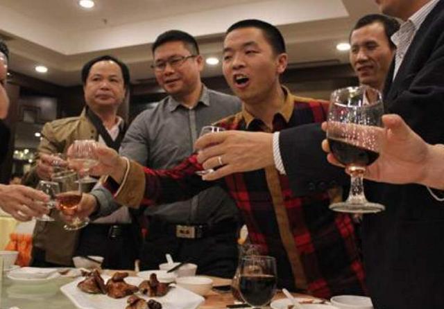 便宜好喝的白酒粮食酒,现在超市哪种瓶装白酒是纯粮酒