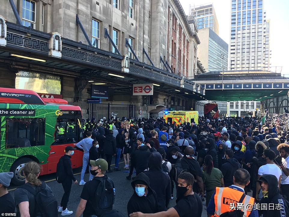 浼︽暒绉嶆棌楠氫贡浜嬩欢,鑻卞浗鐖嗗彂楠氫贡瀹炲綍瑙嗛