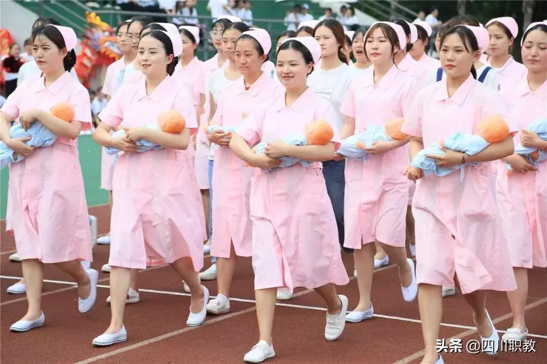 成都大学运动会来自不同国家,成都大学世界大学生运动会