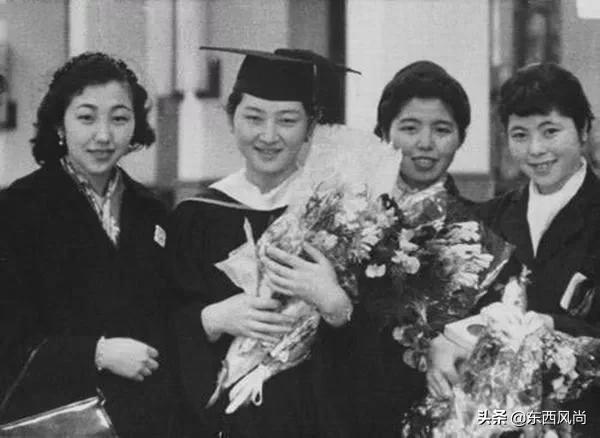 错伏美智子穿和服视频,日本皇太后美智子