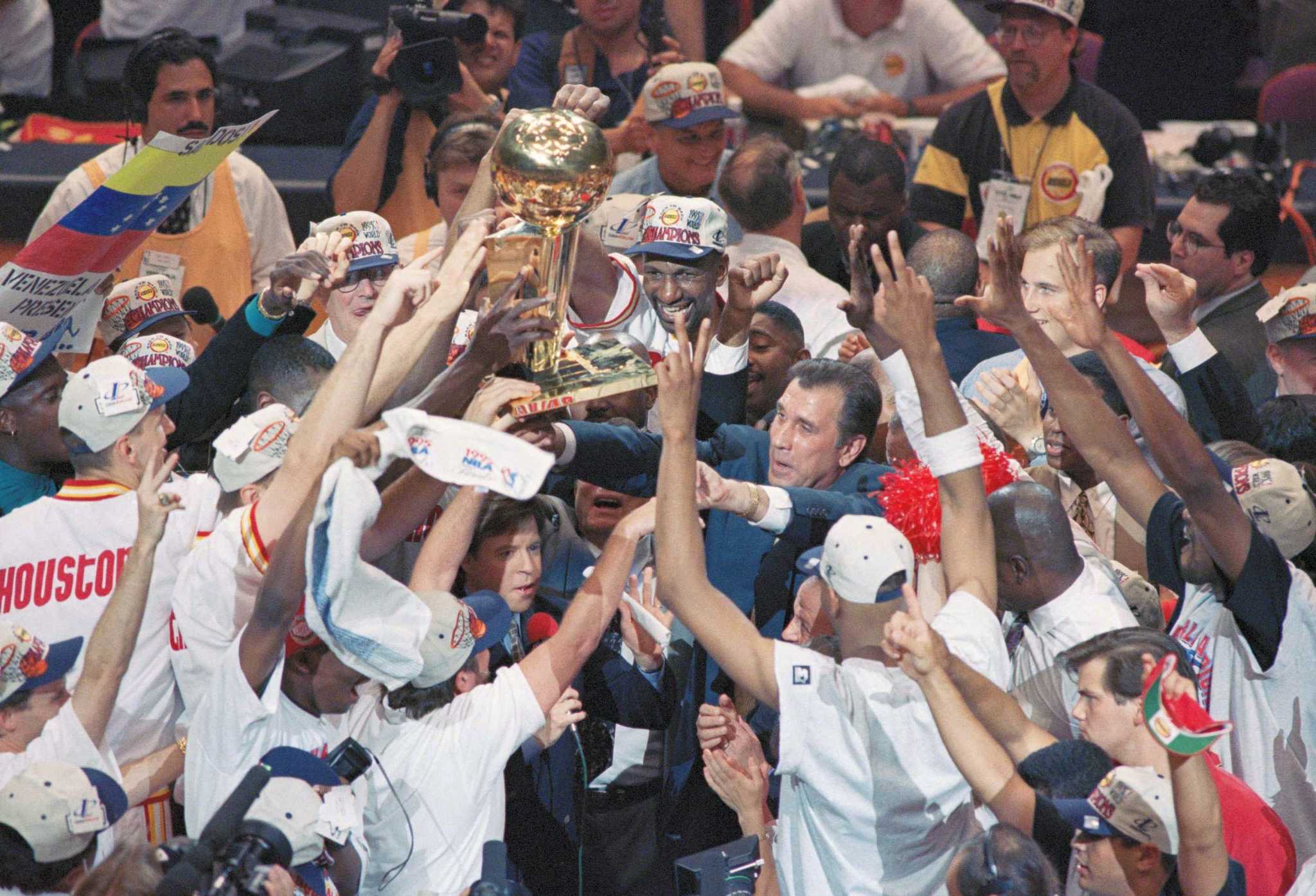 盘点近些年来nba球场冲突时刻,nba最暴力的一场比赛