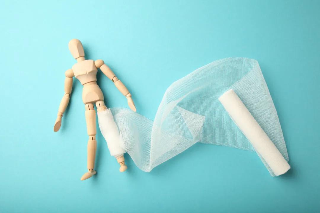 康复水中平衡训练,儿童康复水疗操作视频