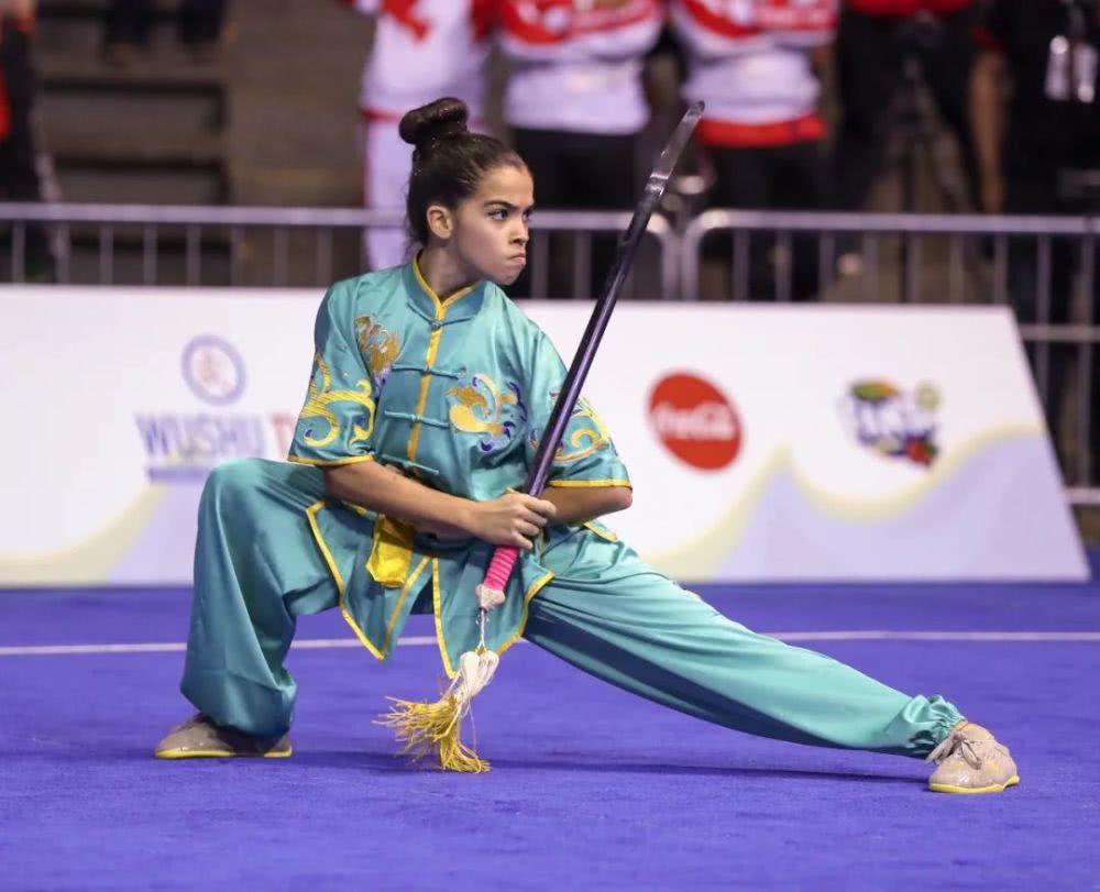 冉冉升起的巴西武术新星：布伦达·波菲里奥·达席尔瓦