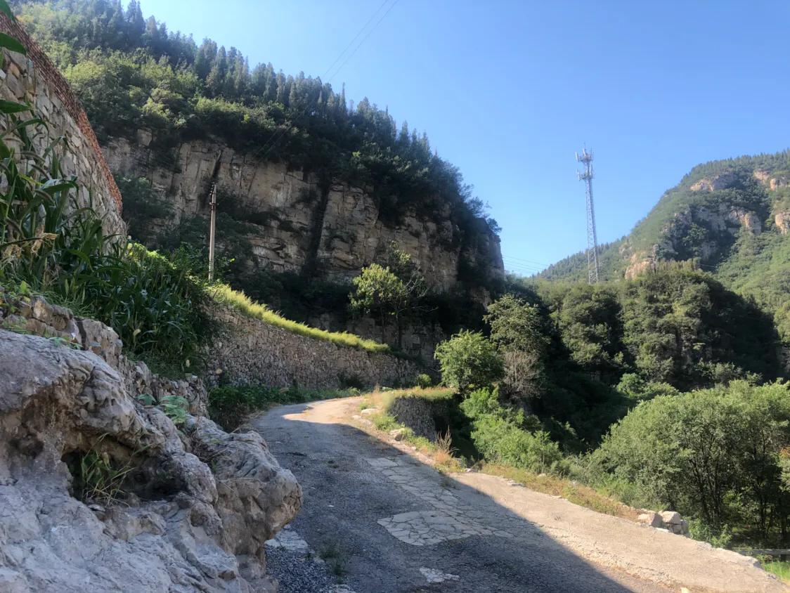 走进太行山深处山村,走进古老的石头村