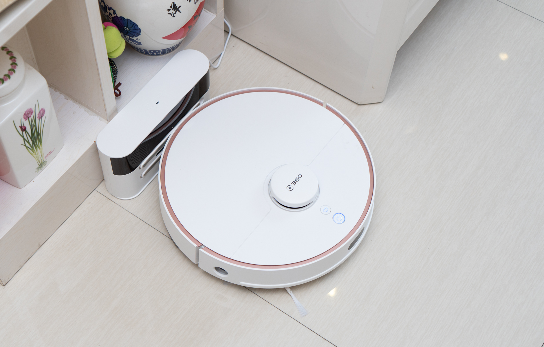 不仅有电脑安全卫士，还有家庭清洁卫士，360扫地机器人s7测评