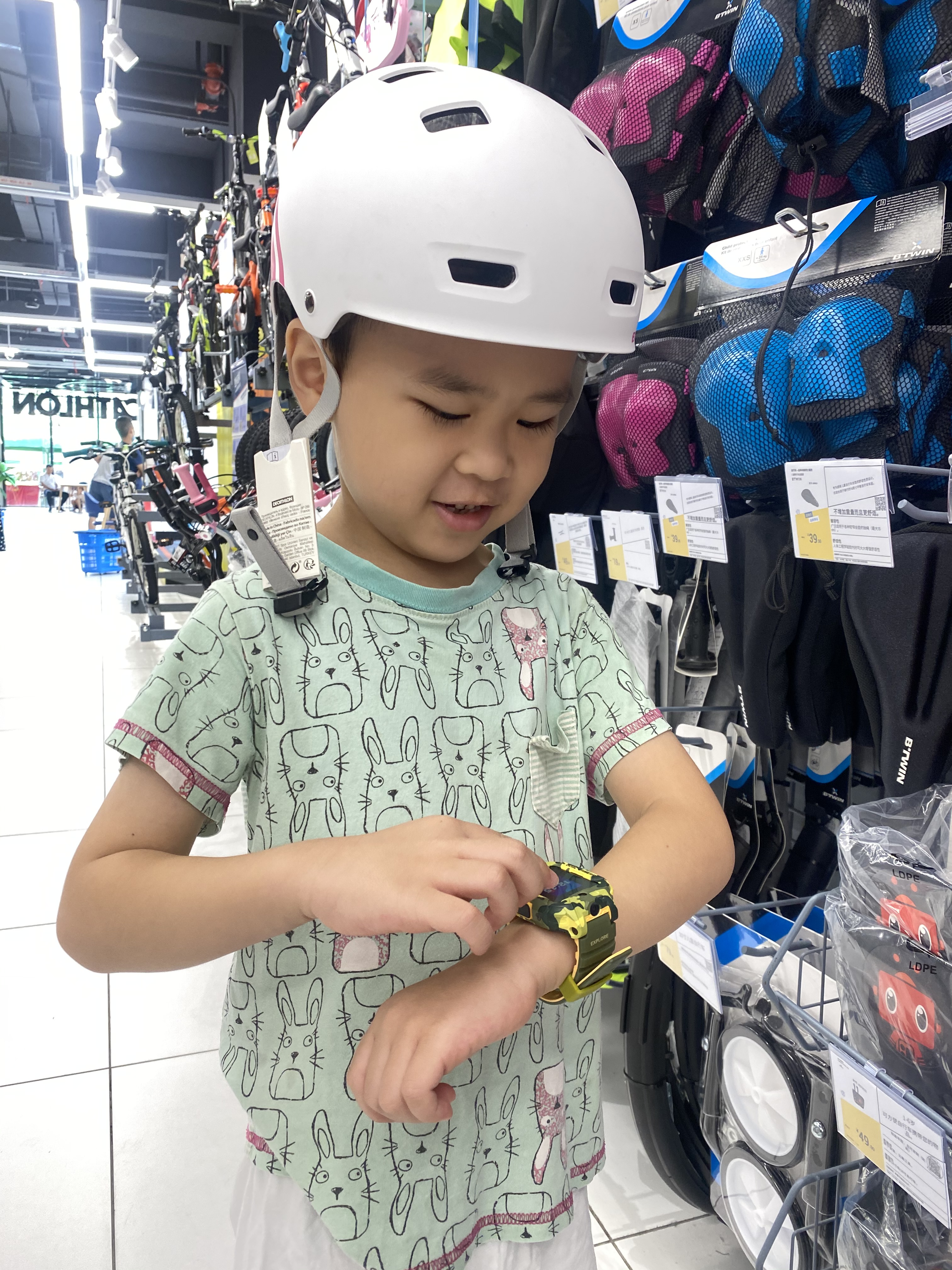 儿童电话手表小天才和360哪一款好,智能手表保护孩子