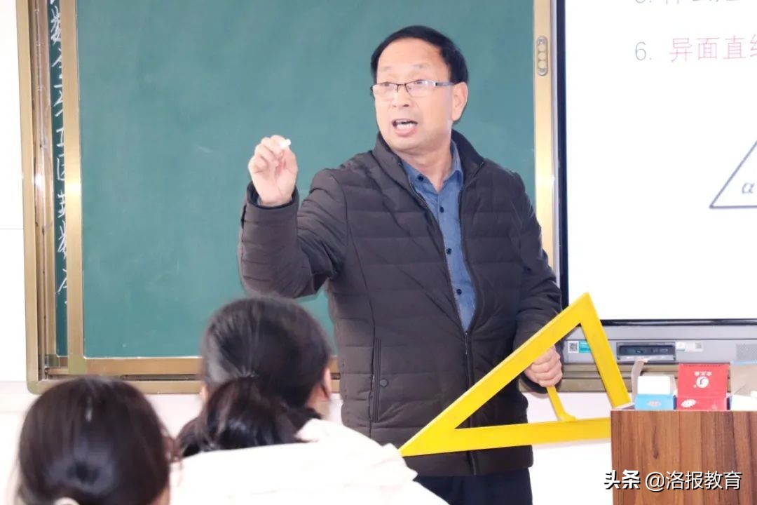 教师风采展环创,教师风采艺术展