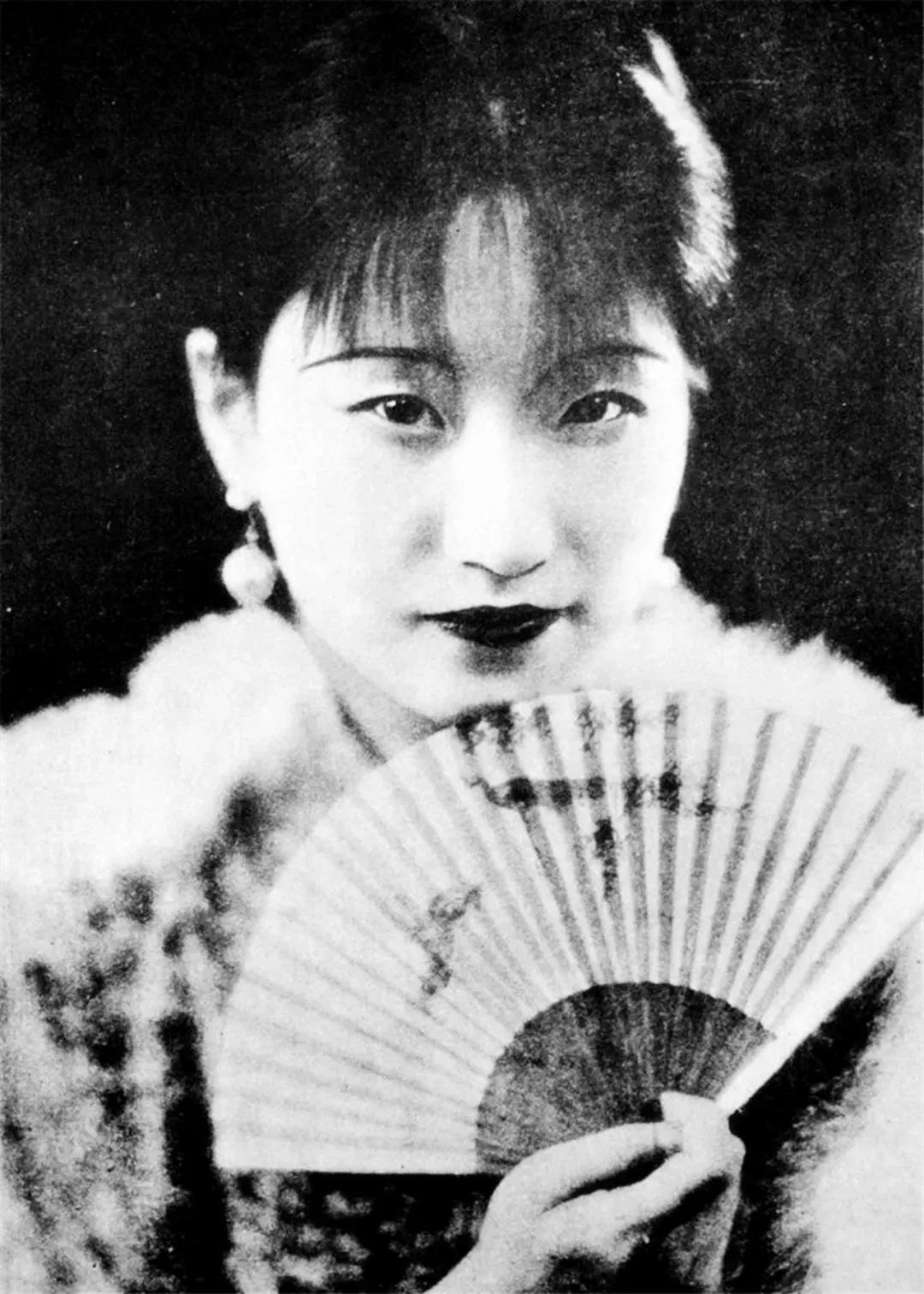 前天鉴茶、昨天鉴鸡、今天鉴媛？