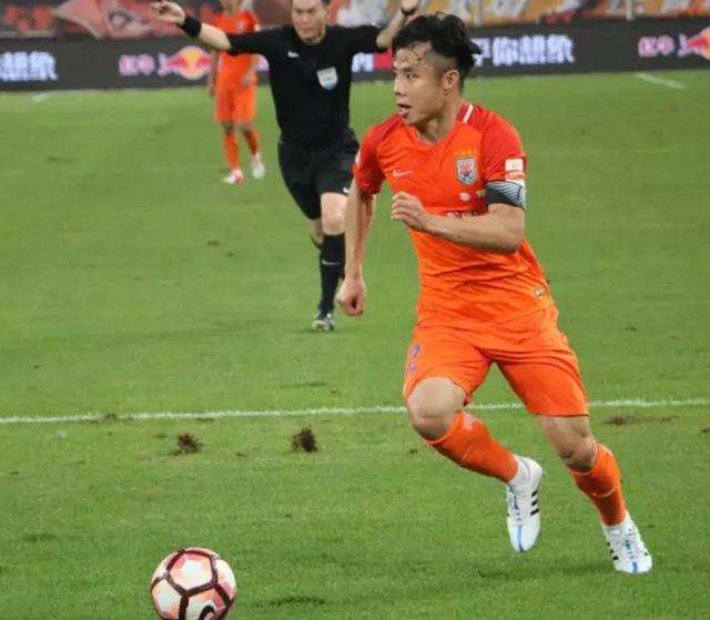 德甲当年两大亚洲新星如今韩小将成世界级球员中国小将踢中超