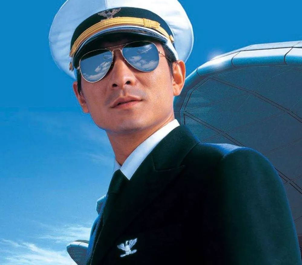 刘德华的粤语歌17岁歌词,刘德华粤语歌17岁完整版