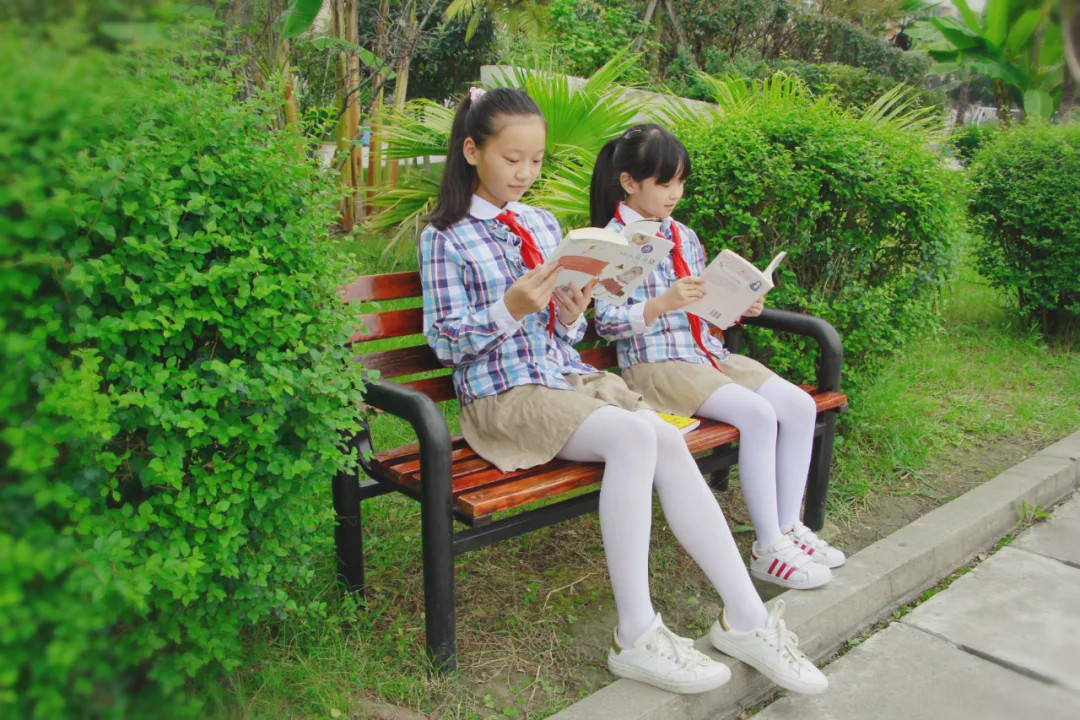 青春有你，真好！成都最美夏季校服大赏