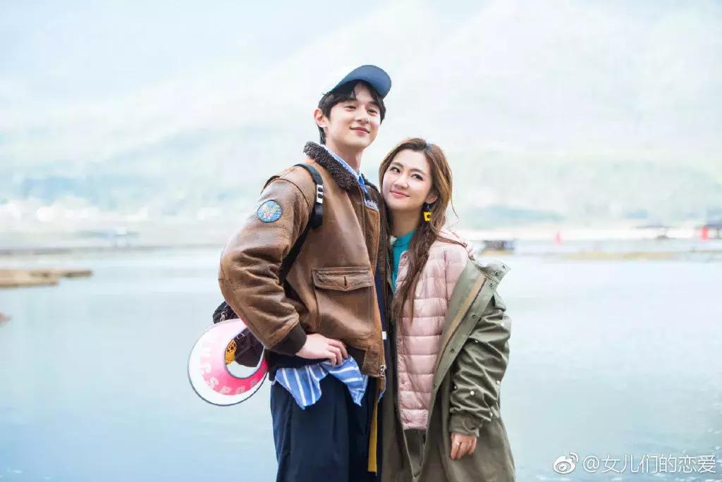 张轩睿和任家萱的日常生活恋爱,任家萱张轩睿甜蜜拥吻