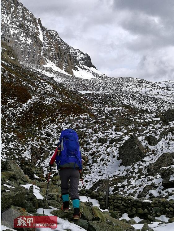 lowarenegade测评,lowa徒步鞋男款测评