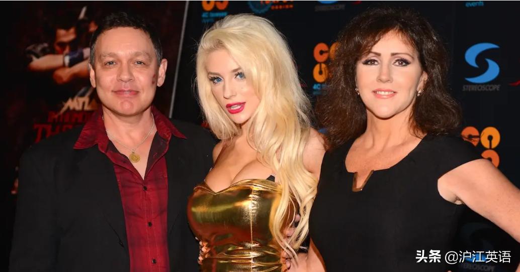 下一个小甜甜？16岁少女嫁51岁男演员，网暴10年还被催自杀