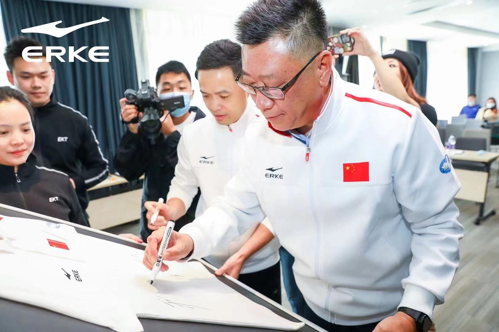 杞粦楦挎槦灏斿厠,楦挎槦灏斿厠涓浗杞粦鍗忎細