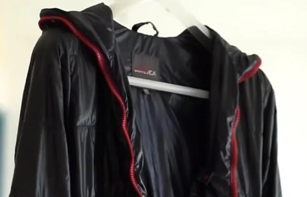 怎么让脏的衣服快速变得清洁亮白,冬天衣服脏了不想洗怎么让它干净