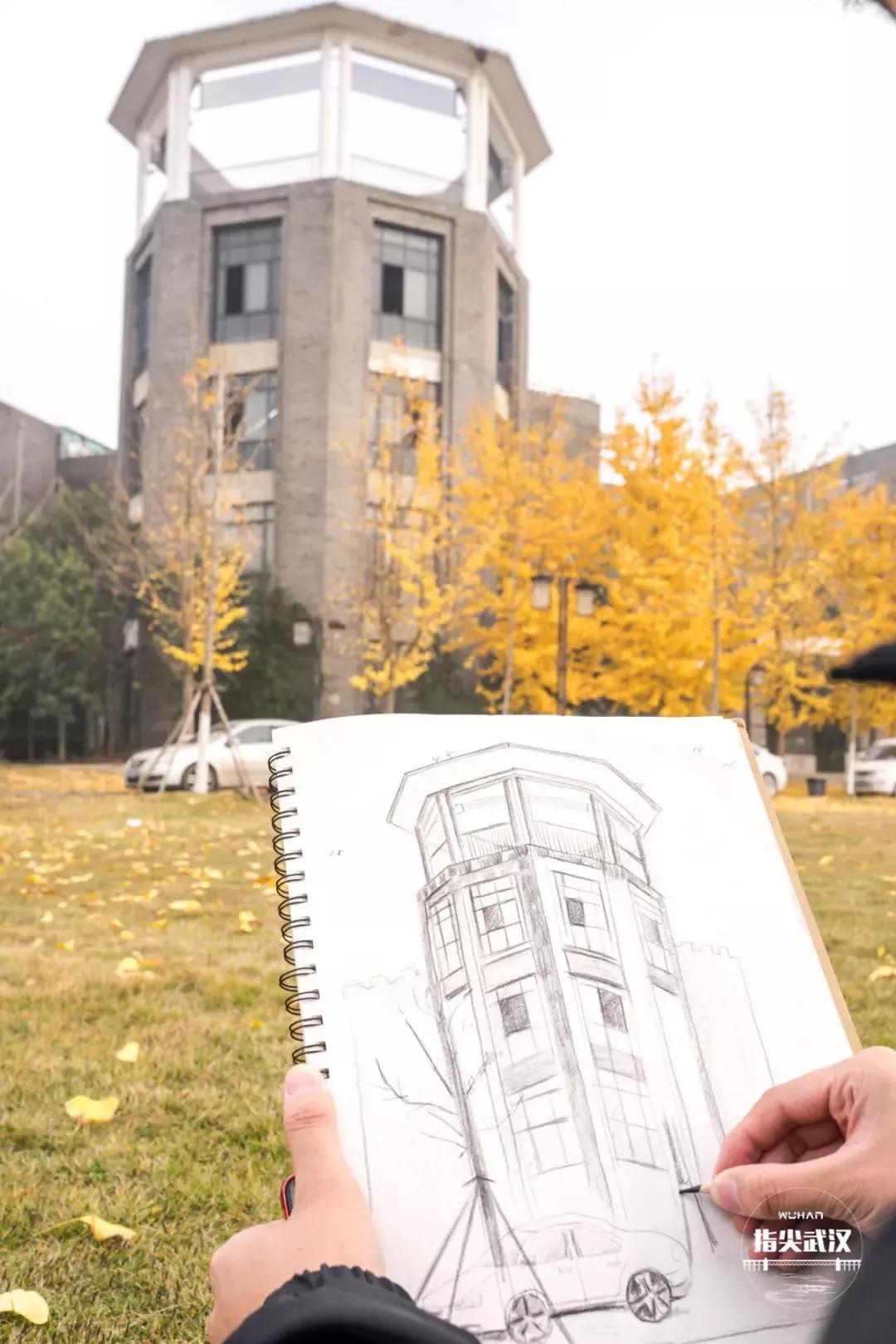 我在汤逊湖畔的华农楚天学院，剪一段复古的小时光