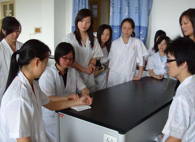 国内十大中医药大学,国内综合排名较好的中医药大学