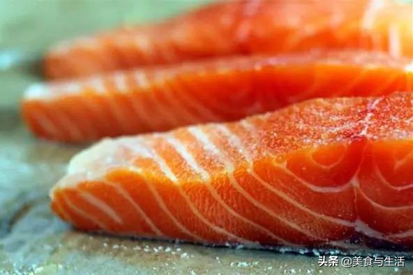 日料三文鱼是虹鳟鱼吗,国内日料店的三文鱼是虹鳟吗