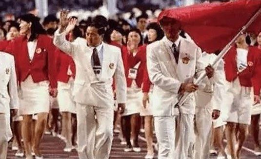 朱婷参加时装秀照片,奥运开幕式中国旗手朱婷