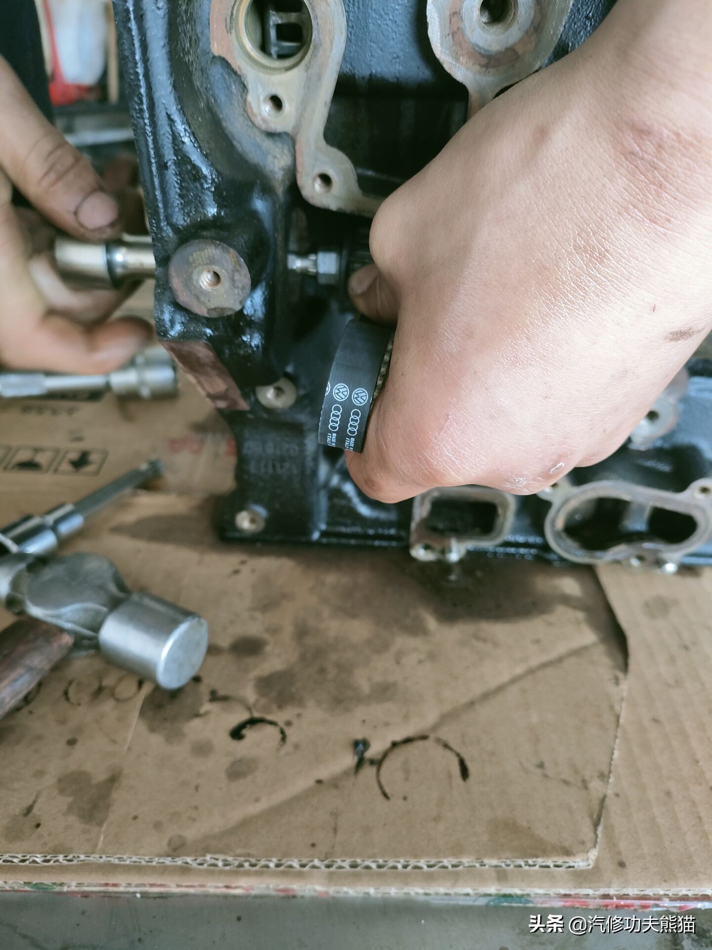 挑战奥迪A6低油耗,2009款奥迪a6l2.0t烧机油严重吗