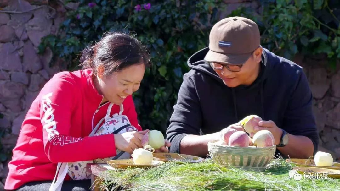 冬桃挑起农特“群英汇”，雾本丰收季电商很给力