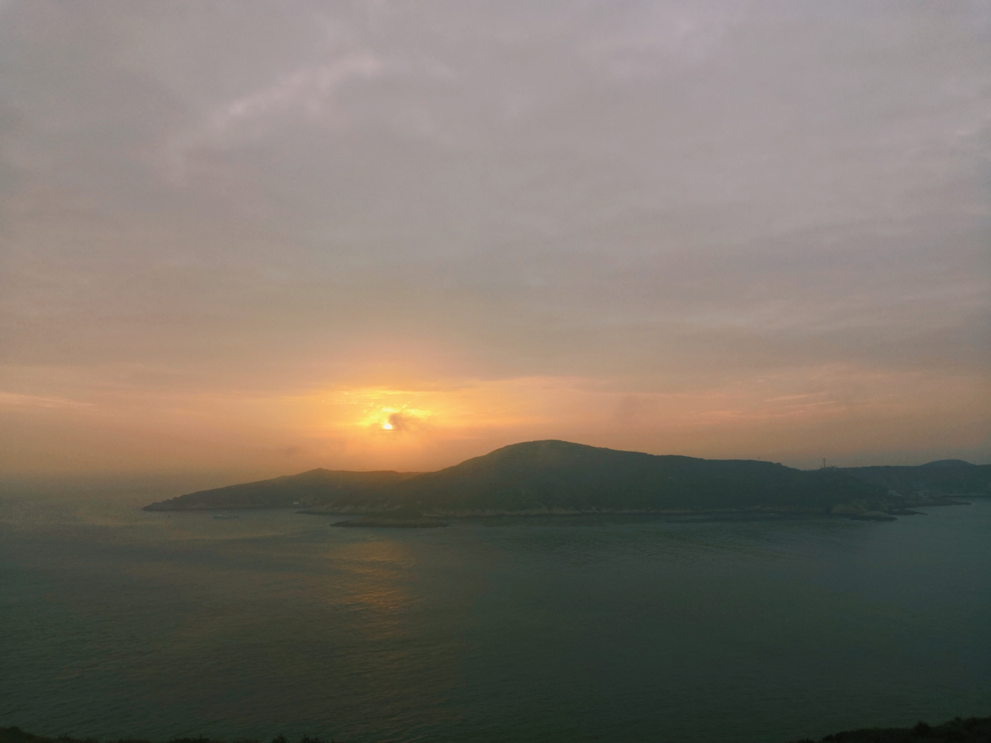 夕阳下美丽的东极岛,东极岛岛屿