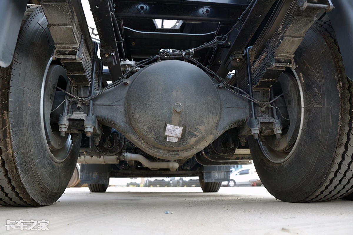 东风天龙重卡有什么优缺点,东风天龙4x2最新版牵引车多少钱