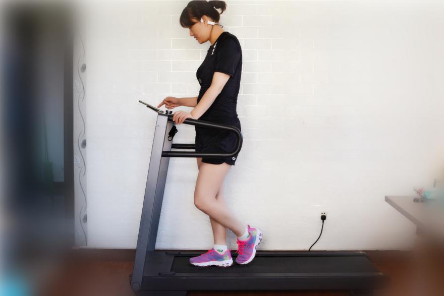 小米折叠跑步机walkingpad,小米生态链walkingpad跑步机r2