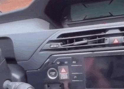 一场“闹剧”，全民狂欢，媒体盛宴，这事儿拍电影我看行