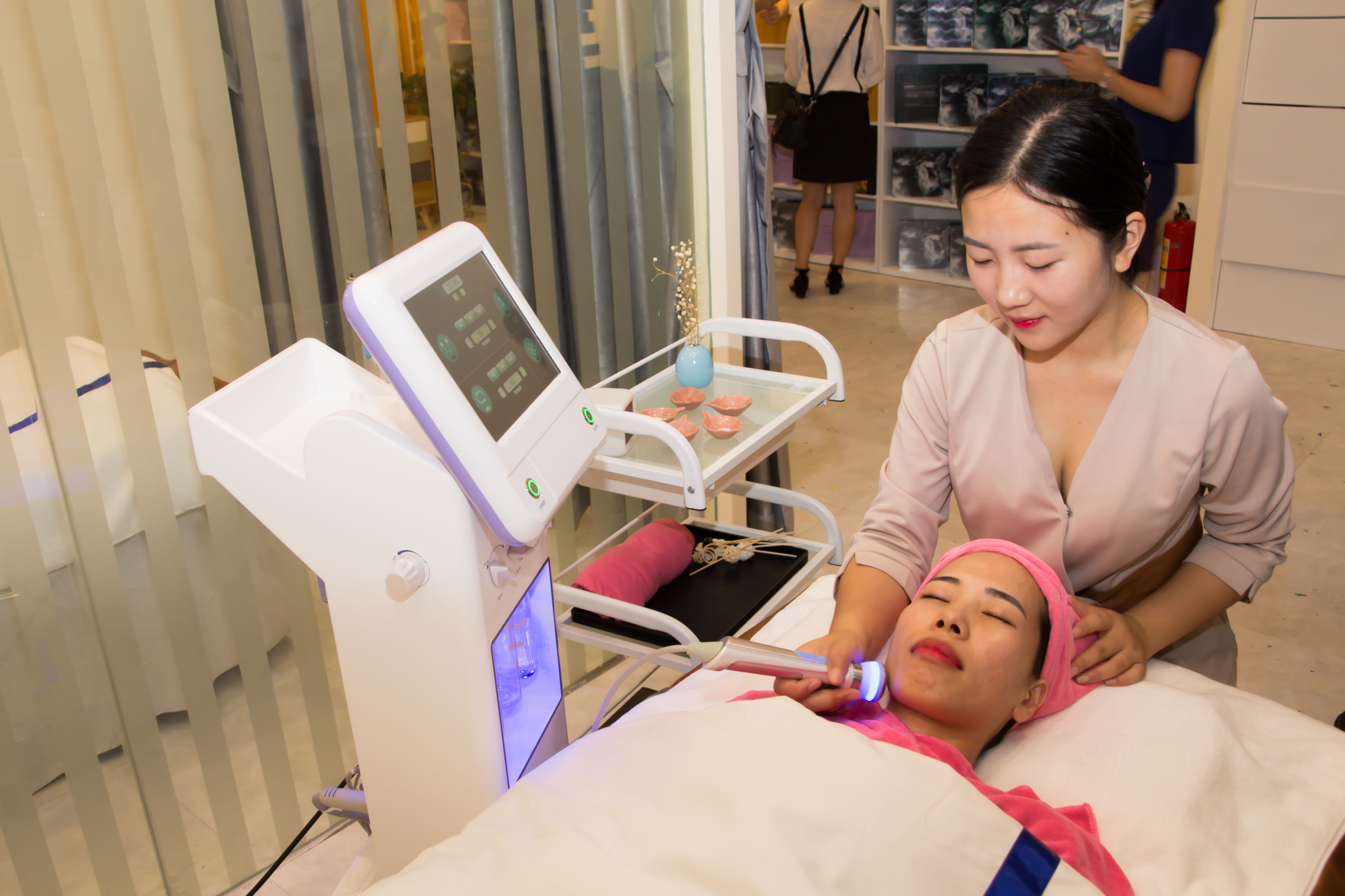 小白学习美容专业知识,小白咨询美容加盟店问题