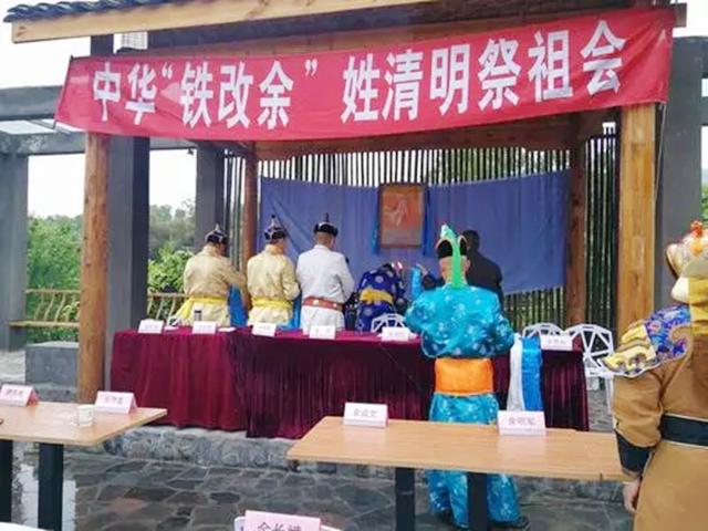 北大才子余杰:自称蒙古人,勾结*华反**势力讨好美国,一切有迹可循