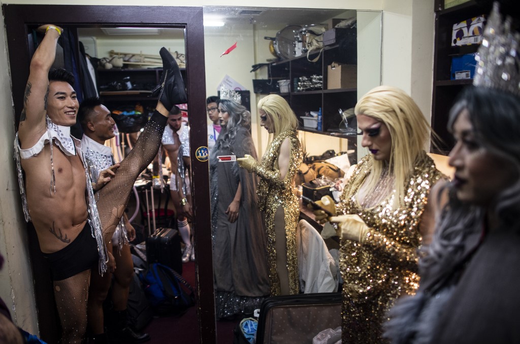 “如果要死,我宁愿死在手术台上”,跨性别者做手术有多难?