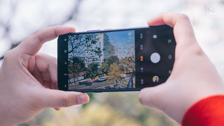 iqoo3全面曝光配置任性问鼎旗舰,iqoo3评测科技美学