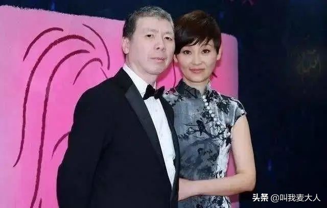 赶走徐帆、抛弃江珊后，他与她奉子成婚，12岁儿子撞脸易烊千玺