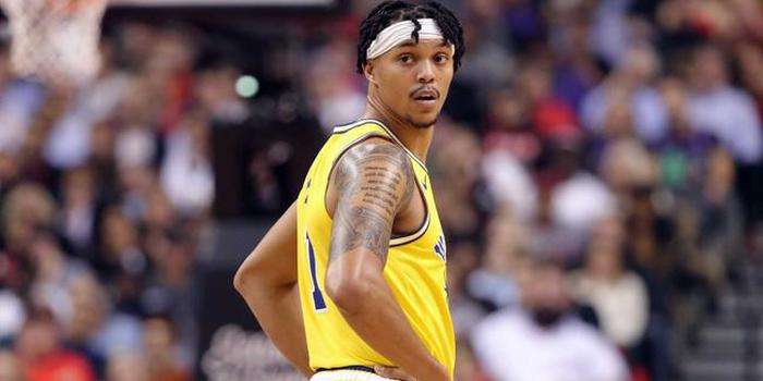 火箭勇士圣诞大战哈登绝杀,哈登火箭时期打勇士队